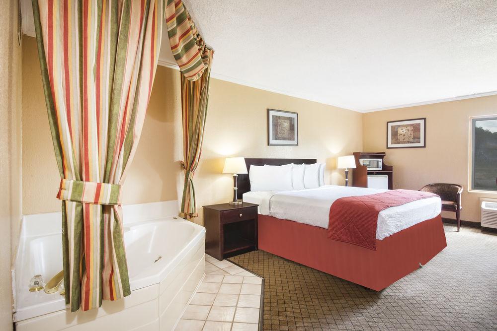 Red Roof Inn Ashtabula - Austinburg Kültér fotó